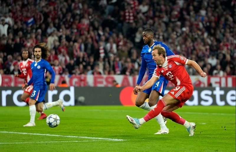 Harry Kane nổi bật với khả năng ghi bàn, kiến tạo và điều phối lối chơi toàn diện. 