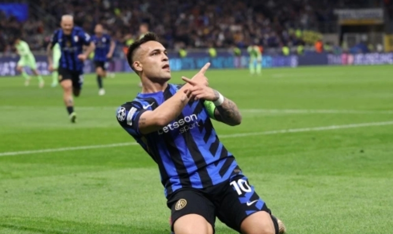 Lautaro Martínez mang đến tinh thần chiến đấu, pressing mạnh mẽ và vai trò thủ lĩnh trên hàng công. 