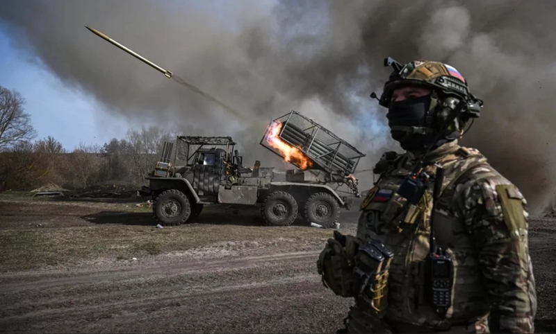 Dnipro có vai trò hậu cần và công nghiệp quan trọng nên thường bị nhắm mục tiêu trong các đợt không kích. 