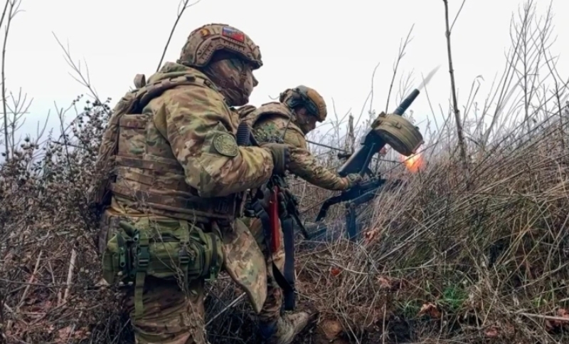 Tiền tuyến Ukraine ghi nhận các bước tiến chậm, giao tranh tiêu hao và áp lực quân sự kéo dài. 