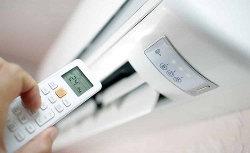 Điều hòa chạy nhưng không lạnh có thể do sai chế độ, thiếu gas, lưới lọc bẩn hoặc lỗi kỹ thuật. 