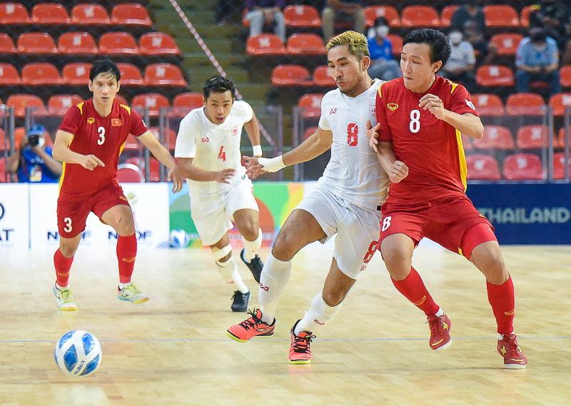 Mỗi đội futsal thi đấu với 5 cầu thủ trên sân, bao gồm cả thủ môn. 